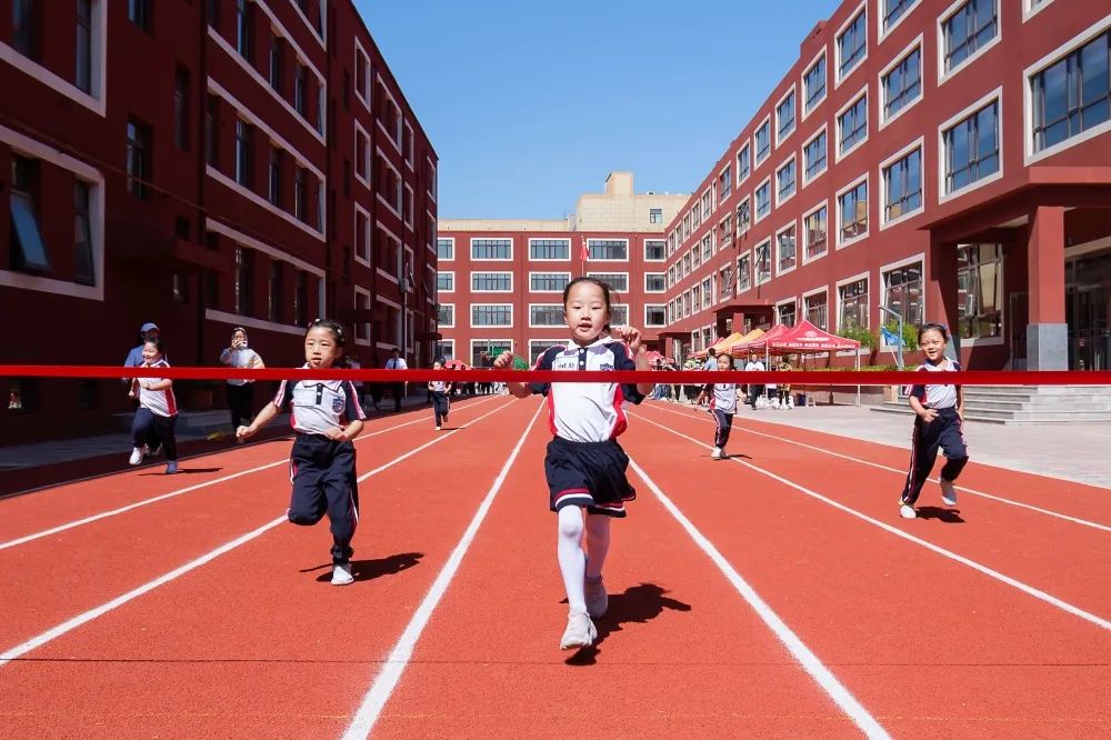 校园文化建设丨铸就一颗中国心—金子塔学校（一）